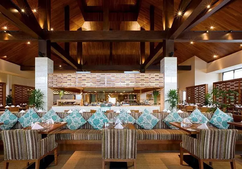 酒店 Pullman Danang Beach Resort