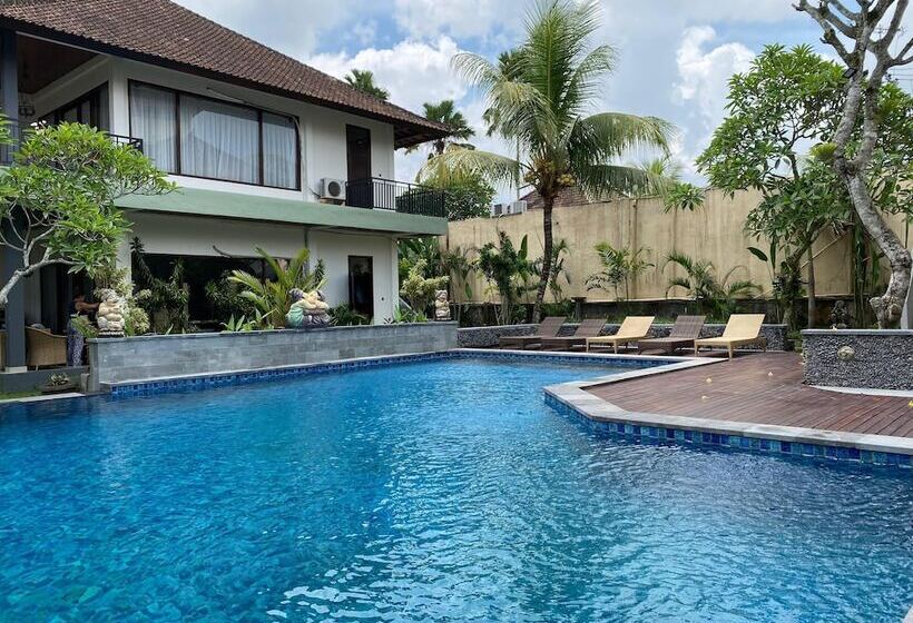 酒店 Putri Ayu Cottages