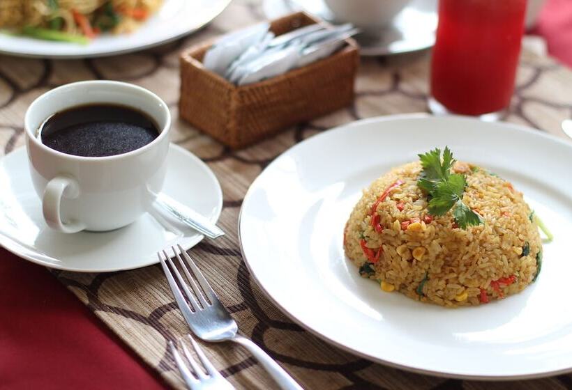 酒店 Putri Ayu Cottages