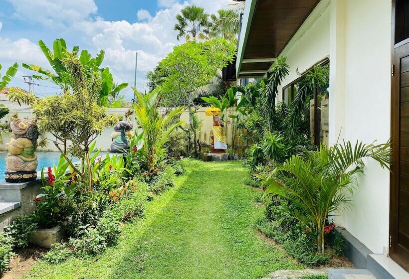 酒店 Putri Ayu Cottages