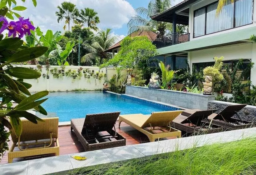 酒店 Putri Ayu Cottages