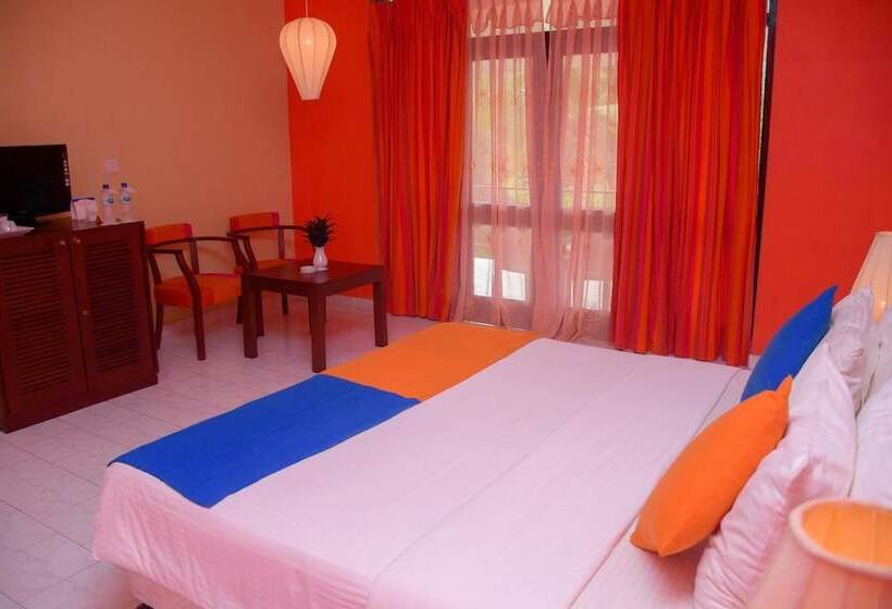 ホテル Ratnaloka Tour Inn