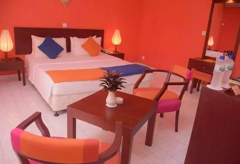 Отель Ratnaloka Tour Inn