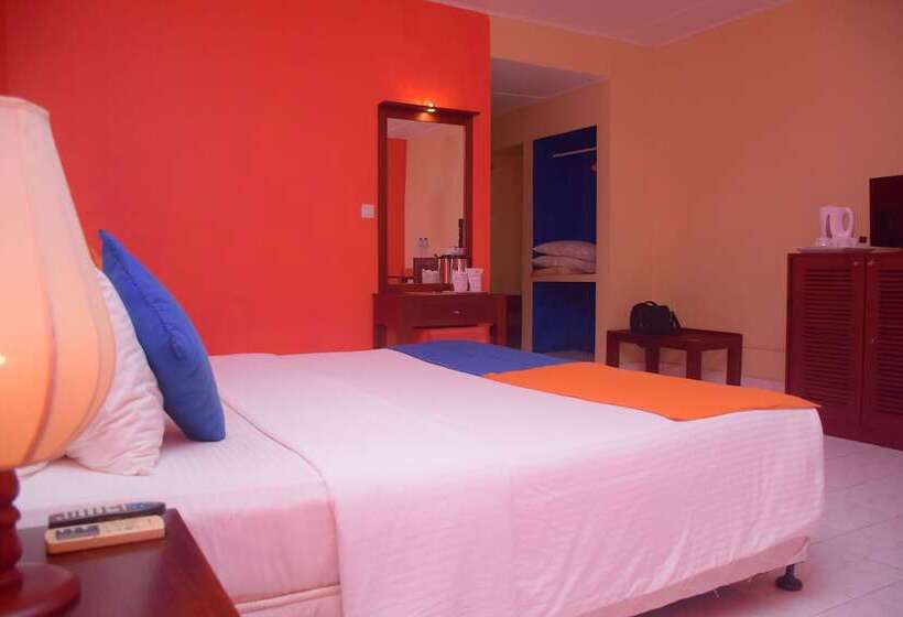 ホテル Ratnaloka Tour Inn