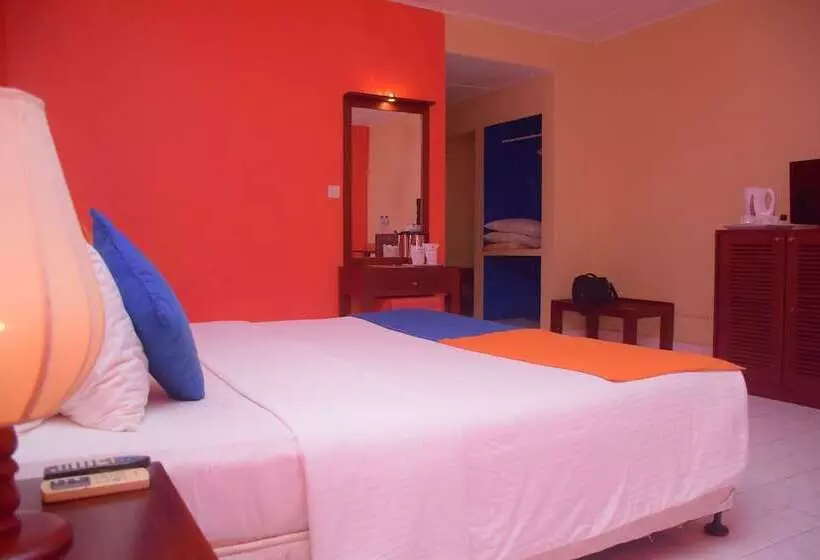 Отель Ratnaloka Tour Inn