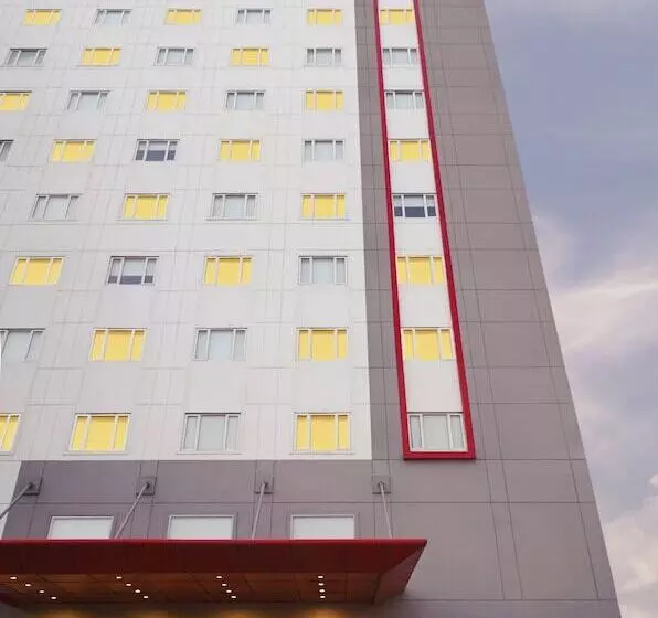 Red Fox By Lemon Tree Hotels, Hyderabad