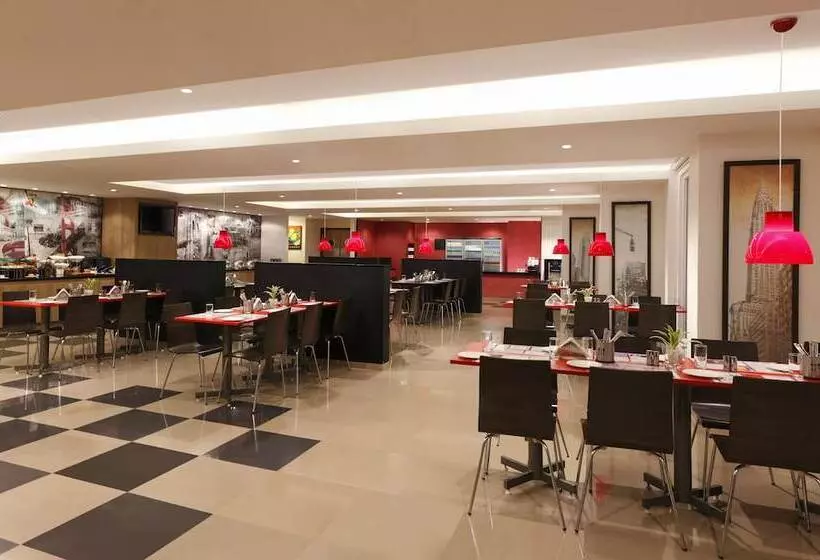 Red Fox By Lemon Tree Hotels, Hyderabad