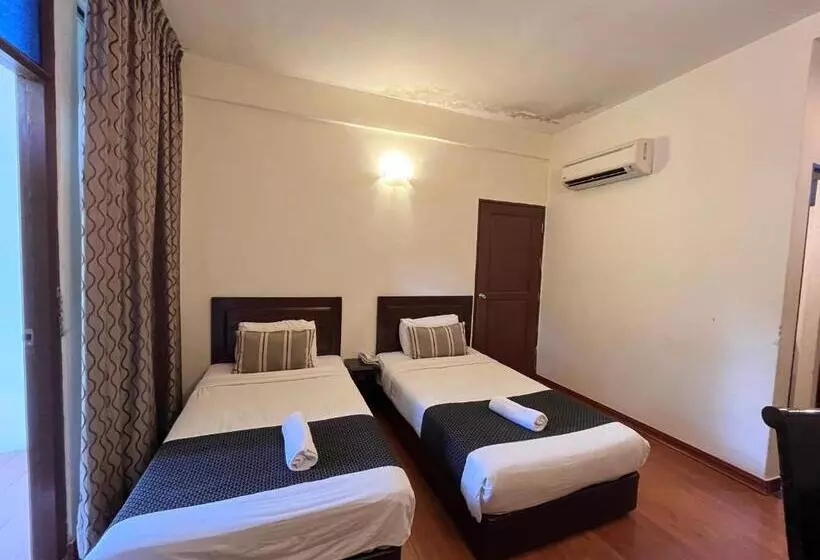 ホテル ērya By Suria Janda Baik