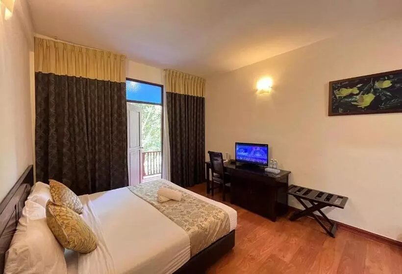 ホテル ērya By Suria Janda Baik