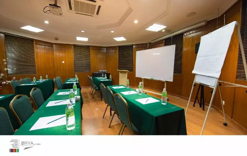 ホテル ērya By Suria Janda Baik