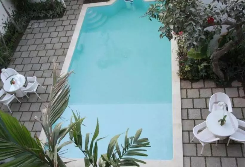 ホテル Spazzio Bali