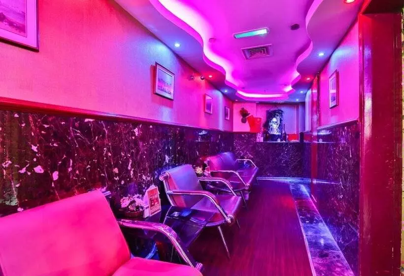 Hotel Sun and Sands Downtown