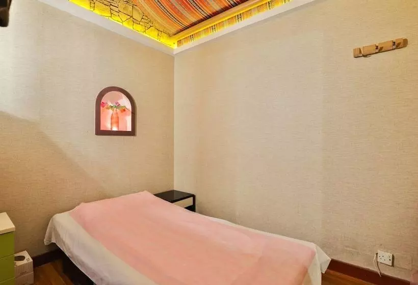 Hotel Sun and Sands Downtown