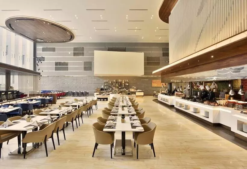 Taj Hotel & Convention Centre, Agra