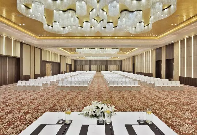 Taj Hotel & Convention Centre, Agra