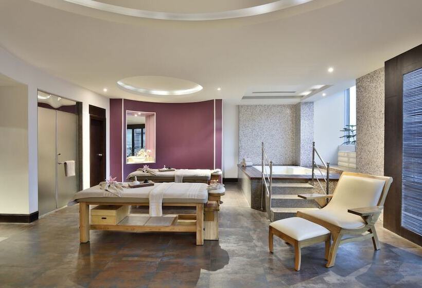 Taj Hotel & Convention Centre, Agra