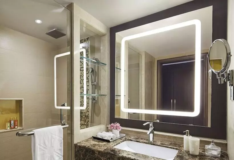 Taj Hotel & Convention Centre, Agra