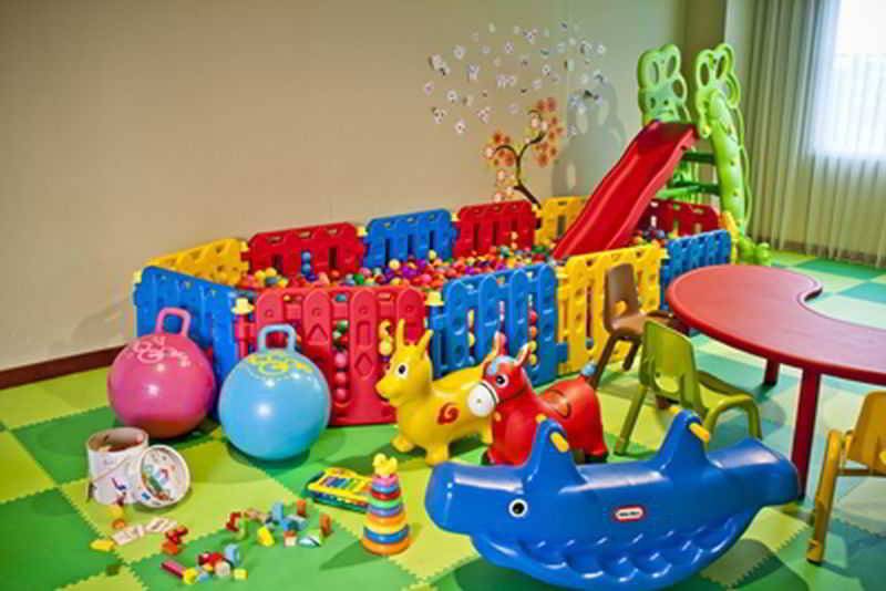 בית מלון כפרי The Luxton Bandung