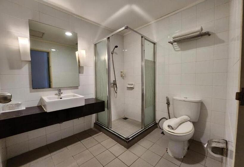 בית מלון כפרי Glodok Plaza