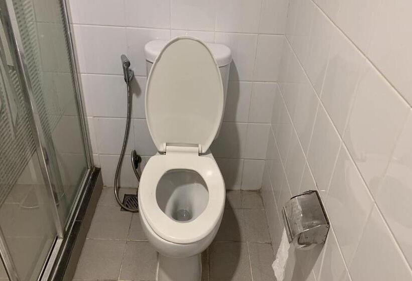 בית מלון כפרי Glodok Plaza