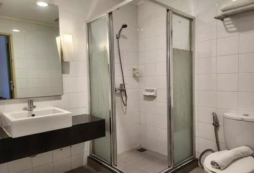 בית מלון כפרי Glodok Plaza