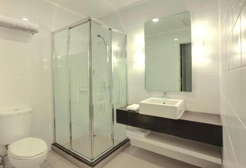 בית מלון כפרי Glodok Plaza