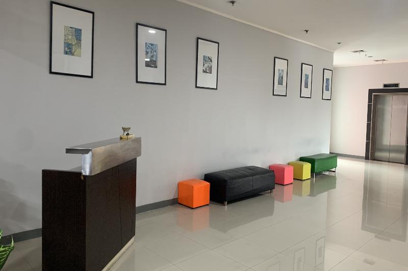 בית מלון כפרי Glodok Plaza