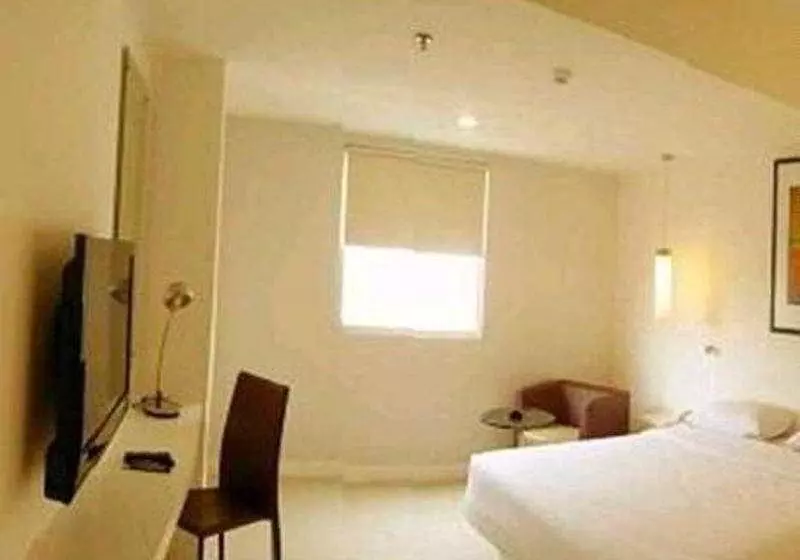 בית מלון כפרי Glodok Plaza