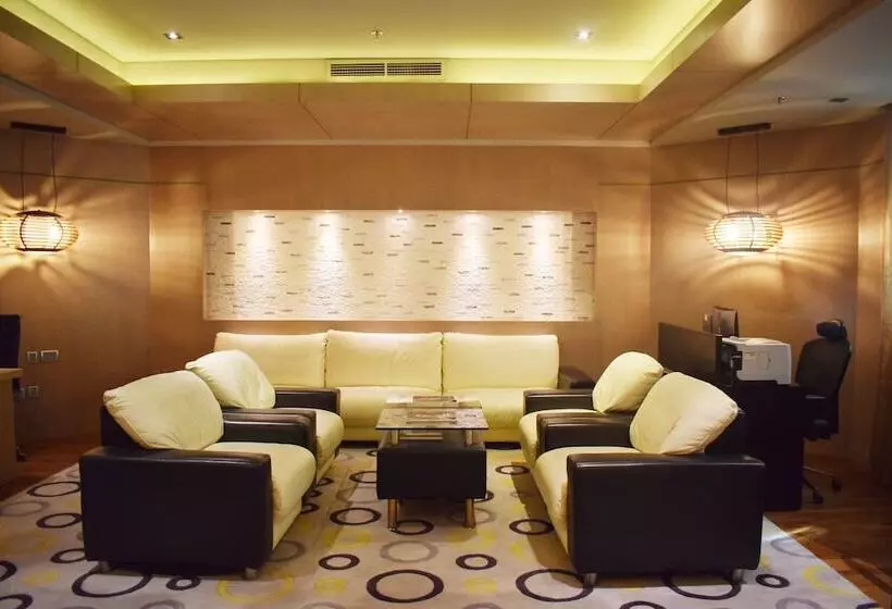 Time Grand Plaza Hotel, Dubai Airport