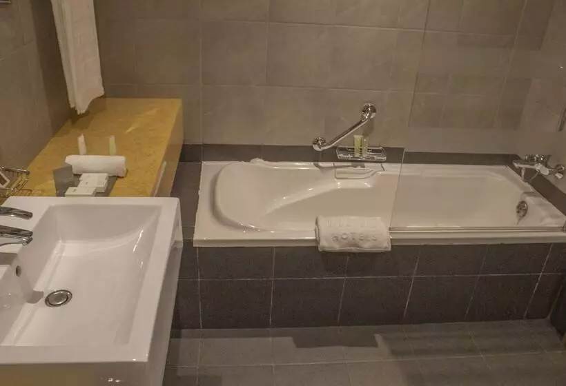 Time Grand Plaza Hotel, Dubai Airport