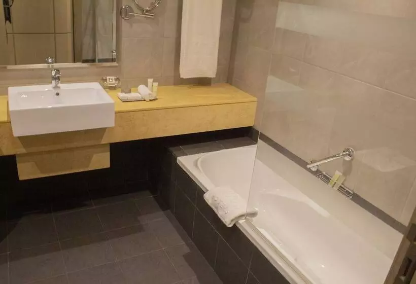 Time Grand Plaza Hotel, Dubai Airport