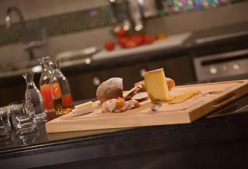 Marriott Marquis City Center Doha Hotel