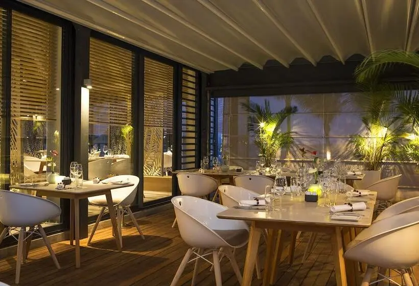 اقامتگاه Anahita Golf & Spa Resort