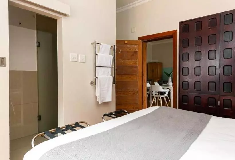 Курорт Camps Bay Village   Studios And Apartments