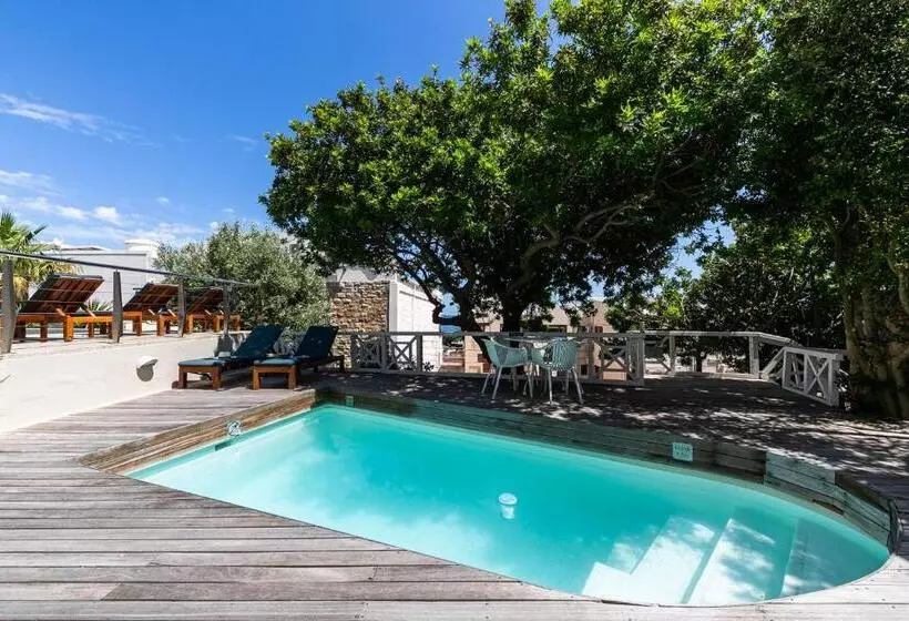 Курорт Camps Bay Village   Studios And Apartments