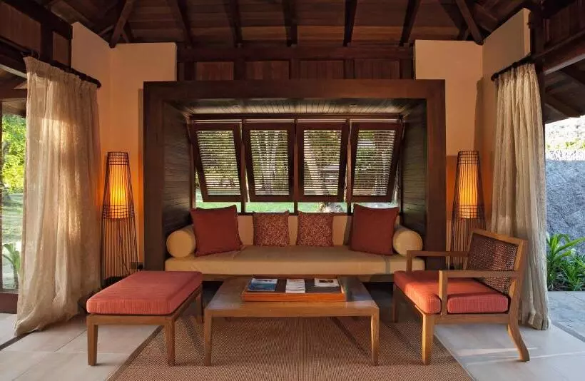 استراحتگاه Constance Ephelia