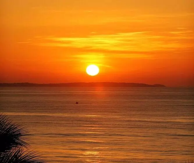 Unique Mui Ne Resort & Spa