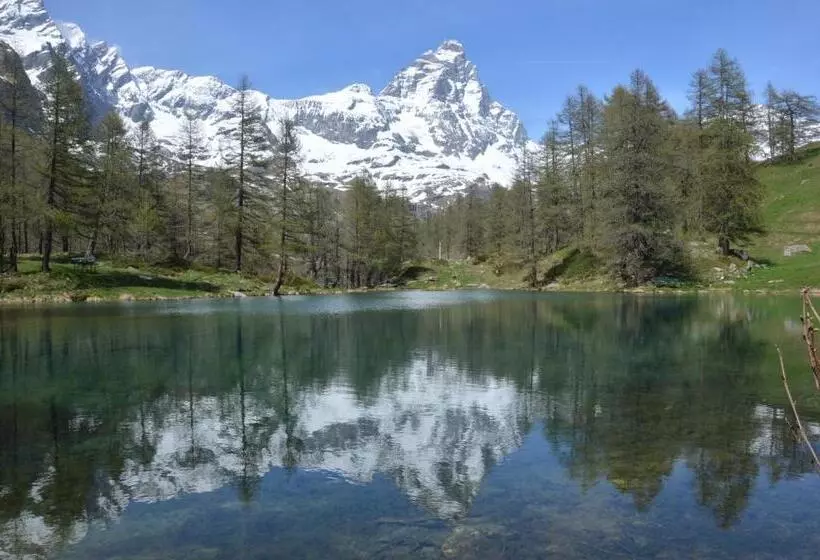 Aamiaismajoitus (B&B) Au Coin Du Chateau