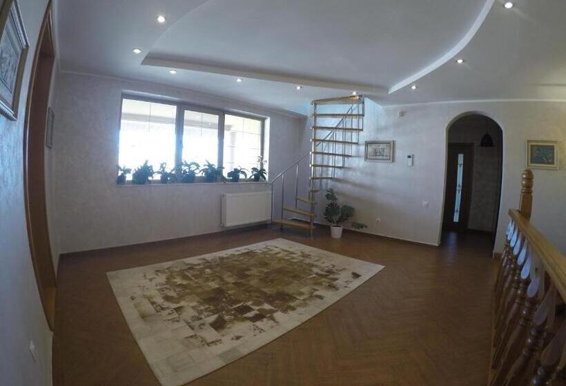 تختخواب و صبحانه Casa Edwin