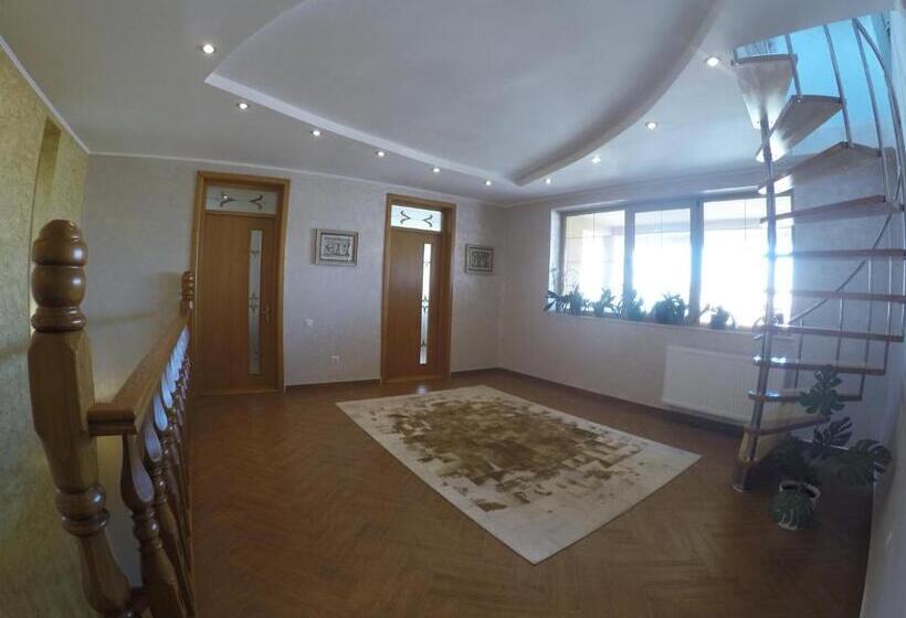 تختخواب و صبحانه Casa Edwin