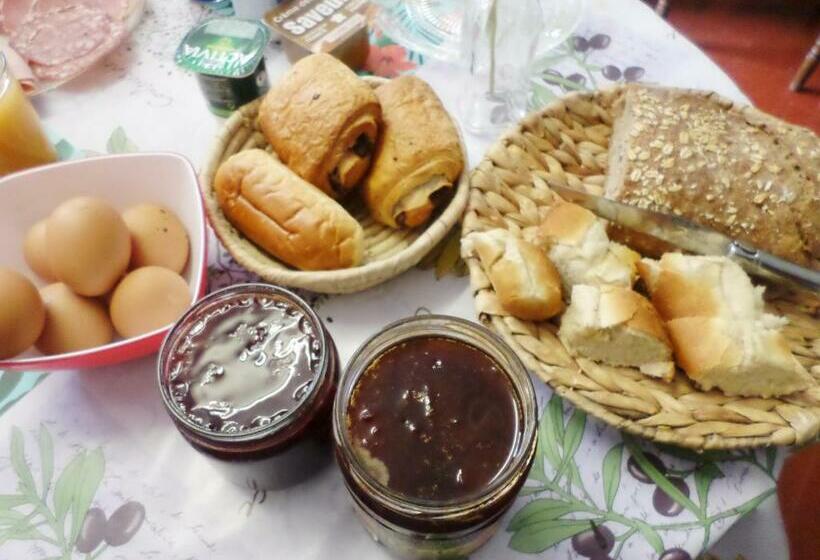 مبيت وإفطار Les Marronniers