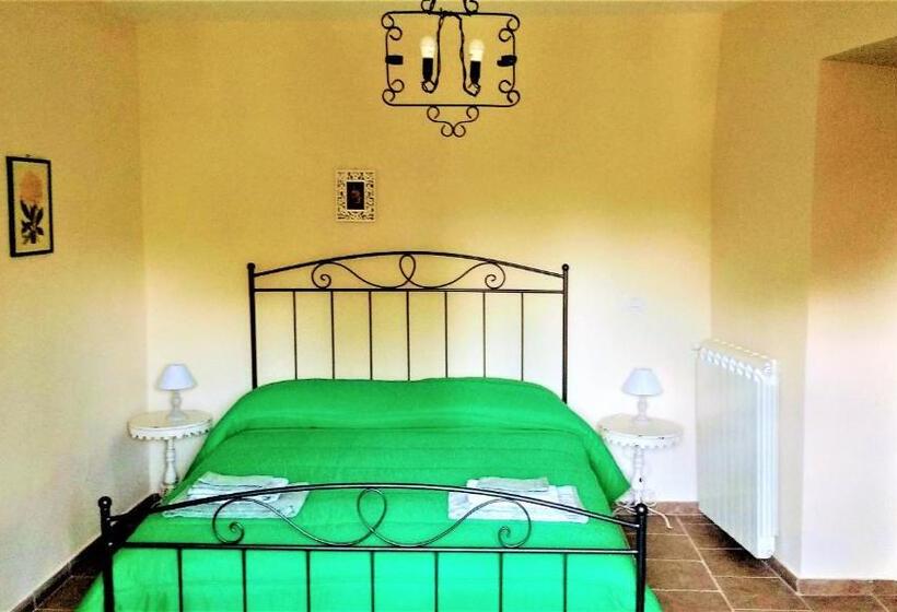 Пансион La Quercia Di Aorivola