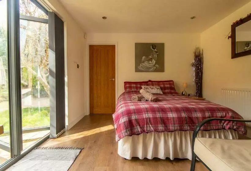 Majatalo The Studio Hatfield