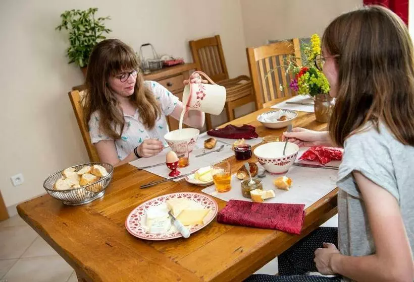 Aamiaismajoitus (B&B) La Grange Aux Hirondelles