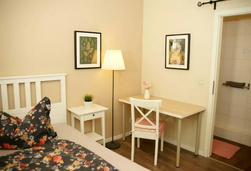 Hotelli Gästehaus Kerber