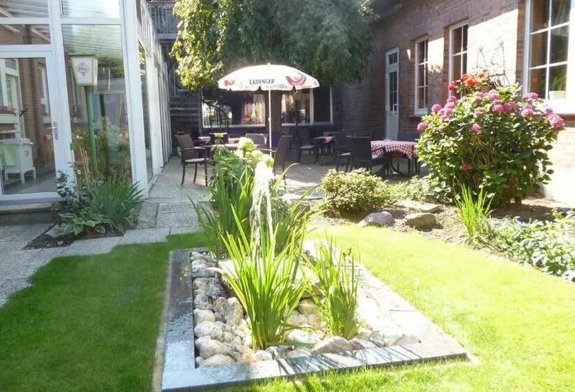 Hotelli Pension Haus Pooth