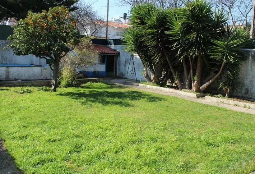 Majatalo Casa De Alojamento Local  Queluz De Baixo