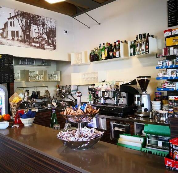 פנסיון La Stazione Camere Caffè