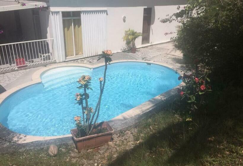 پانسیون Location Bas De Maison