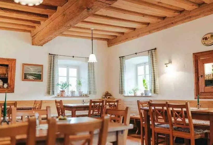 ペンション Gästezimmer & Buschenschank Mit Weingut Hack Gebell